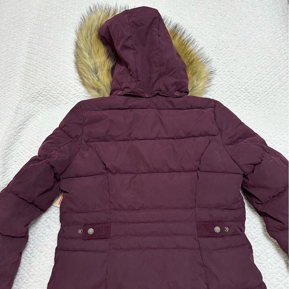 St. John’s Bay Bold Burgundy Coat Faux Fur Women’s Size Medium NWT - Picture 12 of 14